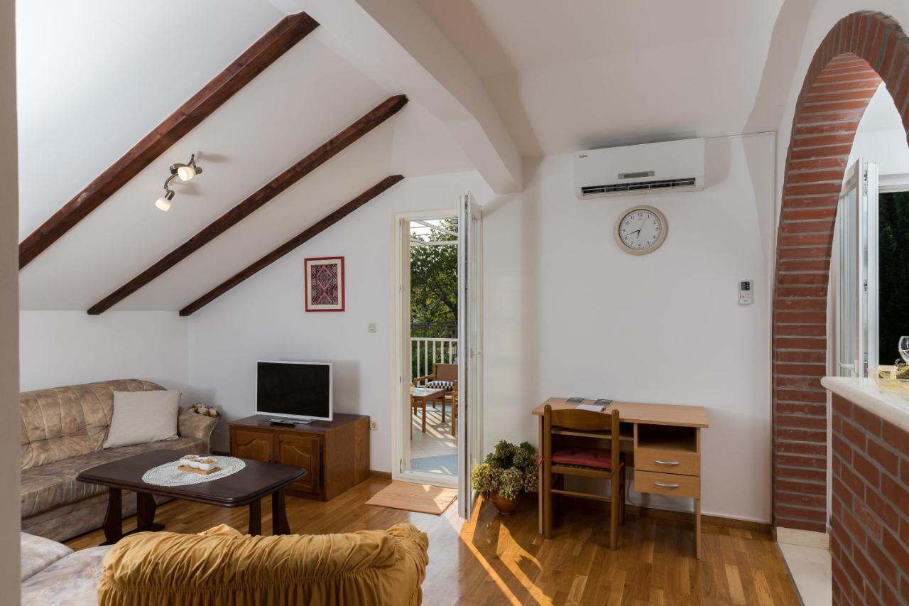 Apartment Zora Cilipi Luaran gambar