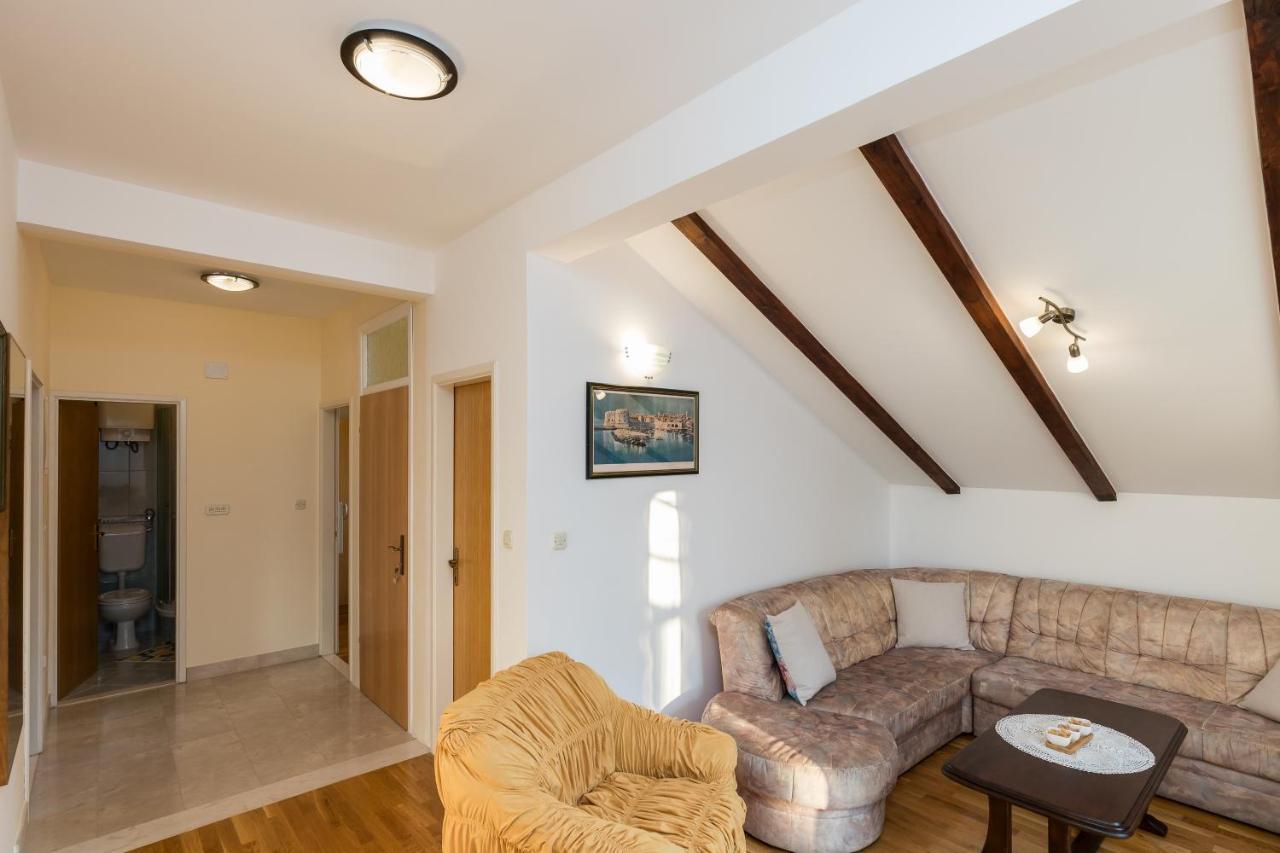 Apartment Zora Cilipi Luaran gambar